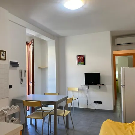 I Portici Appartamenti Marina di Grosseto Exterior foto