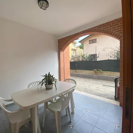 I Portici Appartamenti Marina di Grosseto Exterior foto
